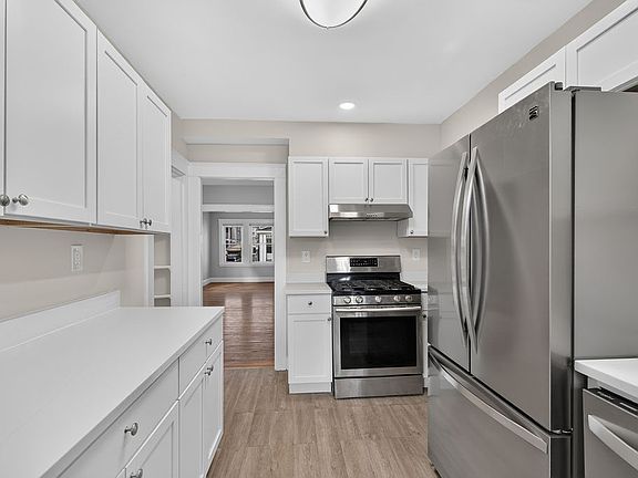 4th image of 16 Glenrose Rd Floor 1