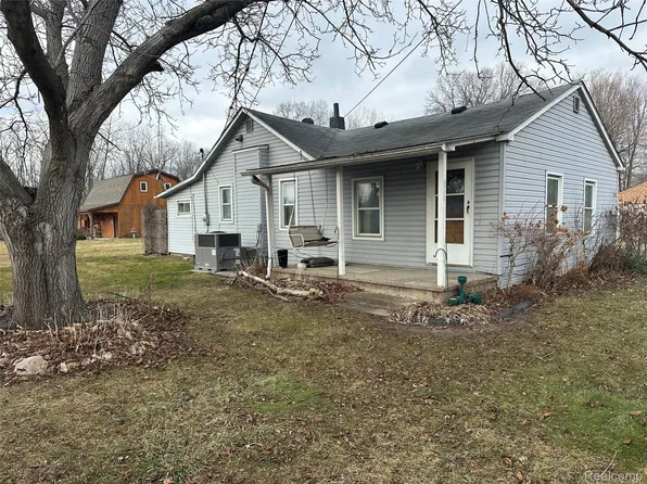 6770 Birchdale St, Romulus, MI 48174