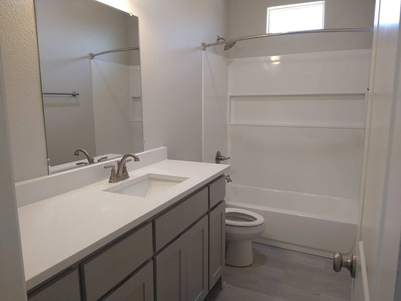 1006 Wooded Hollow Court - 107 — Photo 4