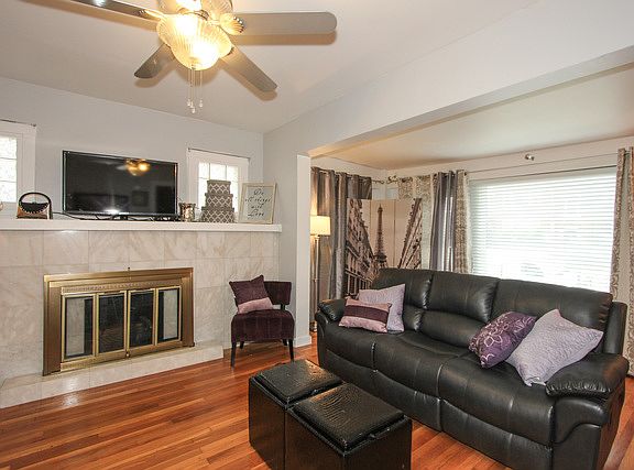 3rd image of 1255 N Parkside Ave