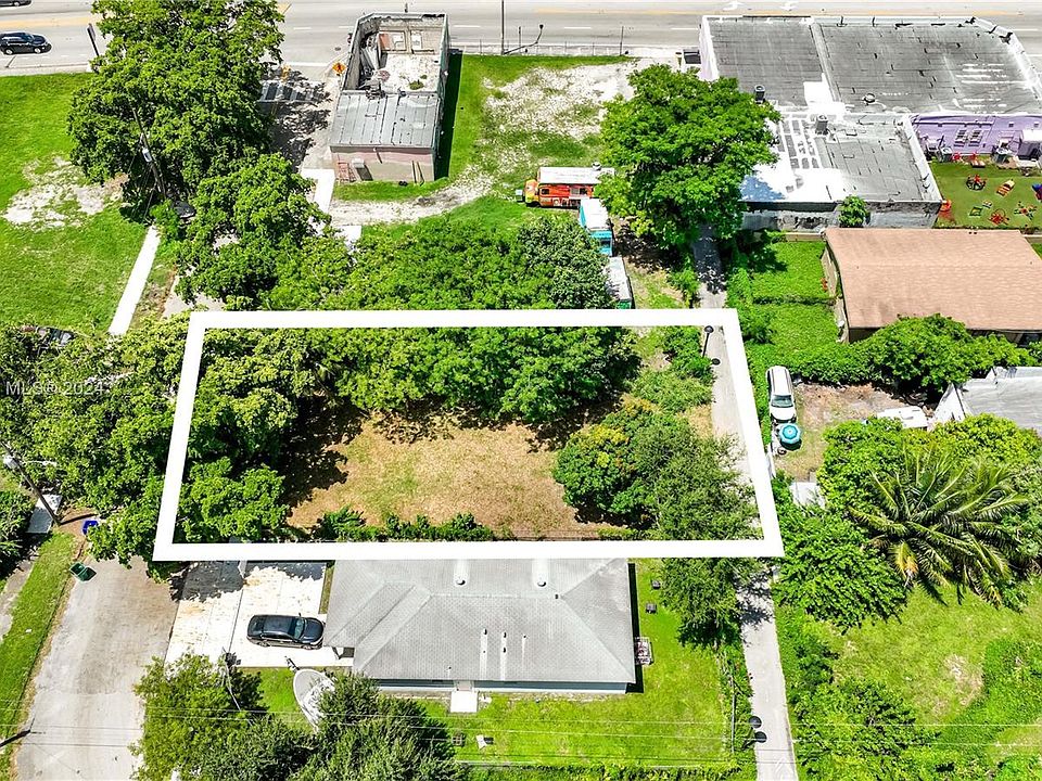 1st image of 665 NW 43rd St
