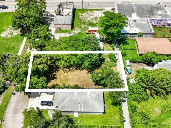 665 NW 43rd St, Miami, FL 33127