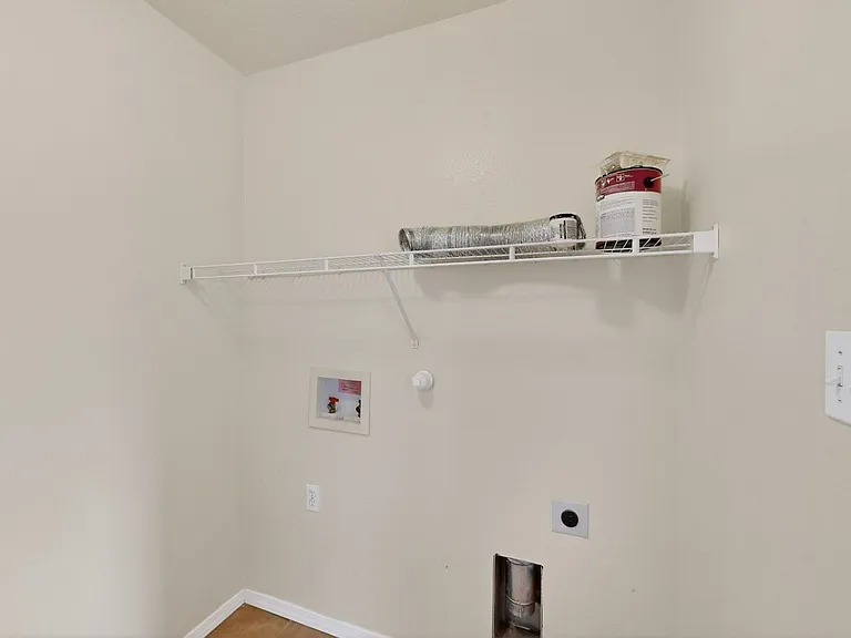 5841 Sandoval Dr NE — Photo 39