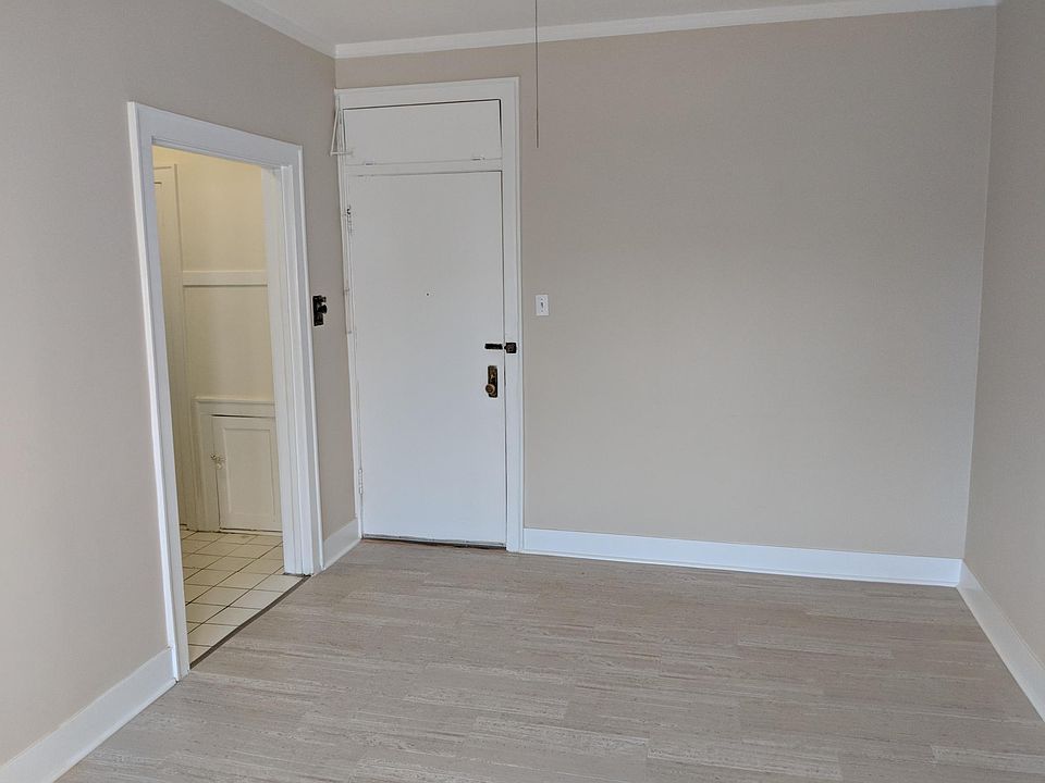 1st image of 3120 Oak Park Ave APT 104