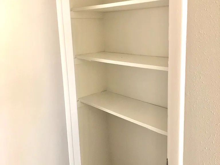 Maximize your storage with this modern built-in shelving unit. Maximize your storage with this modern built-in shelving unit.