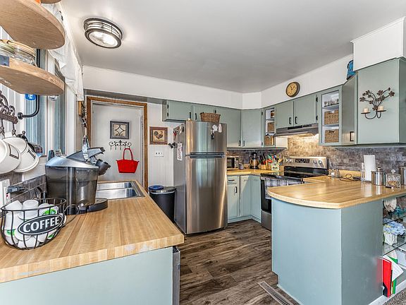 4th image of 1275 Ponderosa Dr