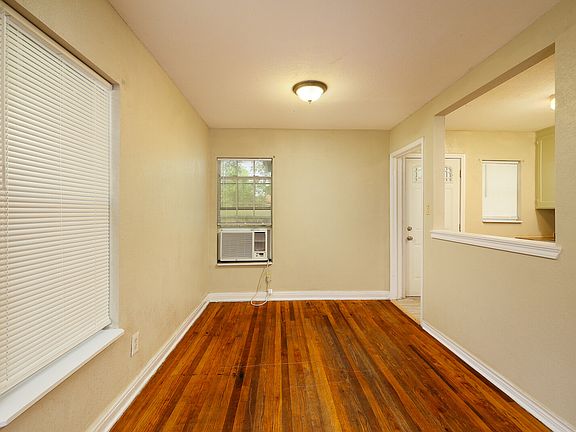 5th image of 541 Walton Ave