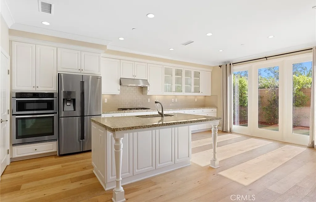 4 bed, 3.0 bath, 2083 sqft, $6,995 — Photo 3