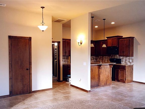 3rd image of 913 Phils Way NW