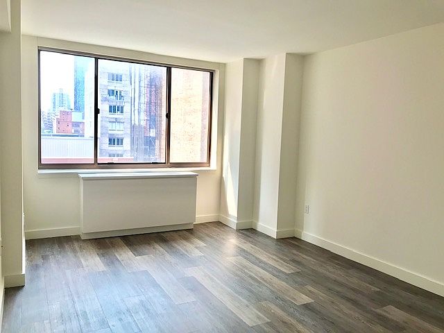 1st image of 520 W 43rd St APT 6Q