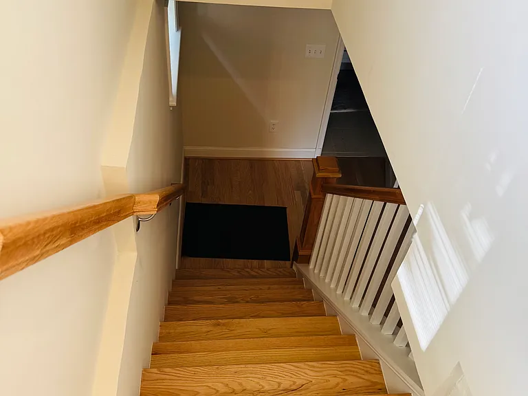 3309 Highwood Dr SE — Photo 13