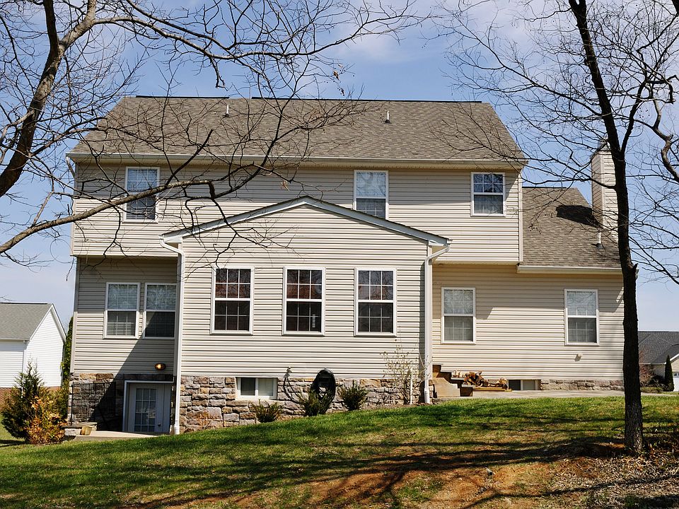 2nd image of 395 Turnberry Dr