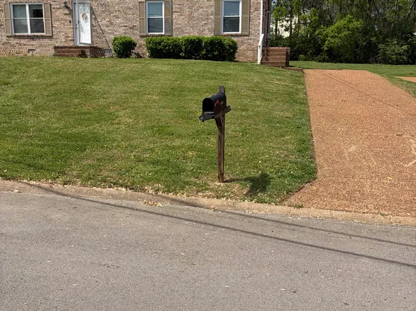 3009 Mossdale Dr, Antioch, TN 37013