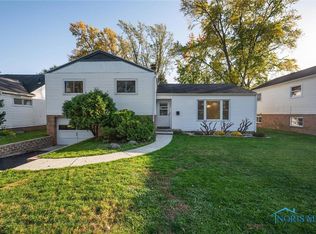 3243 Maeterlinck Ave, Toledo, OH 43614
