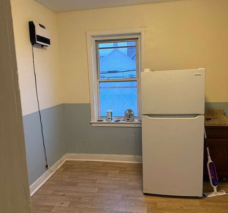 1st image of 3203 York St #2
