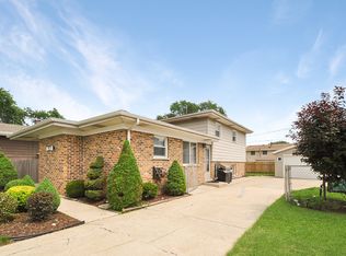 16411 Roy St, Oak Forest, IL