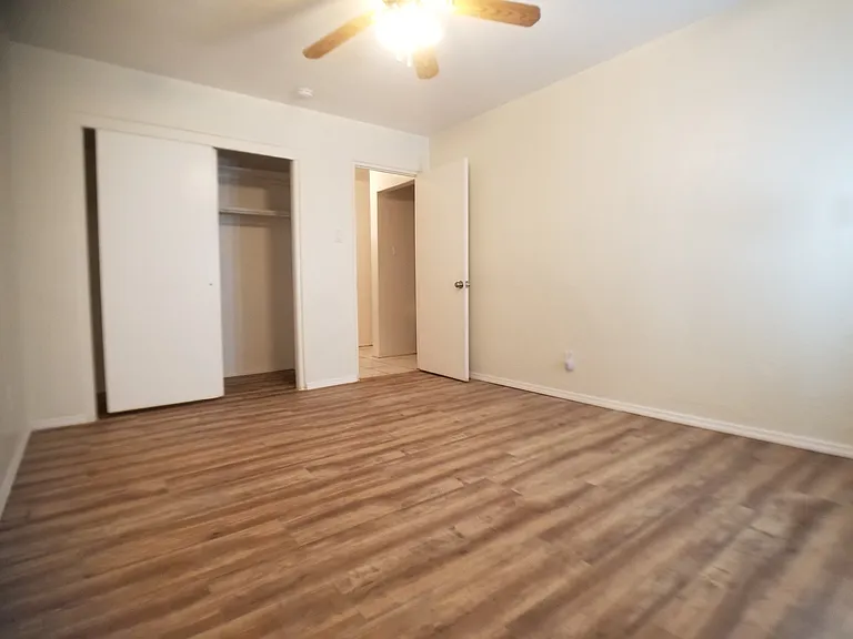 1000 Alvarado Dr SE #A — Photo 8
