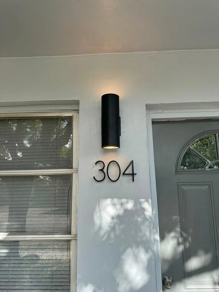 2 bed, 1.0 bath, 1205 sqft, $1,995 — Photo 3