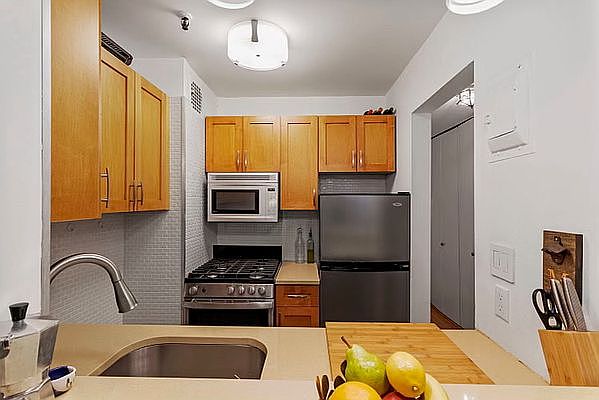 1st image of 315 W 55th St APT 3-F