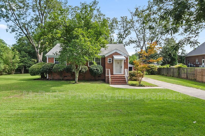 1st image of 105 Nutgrove Dr