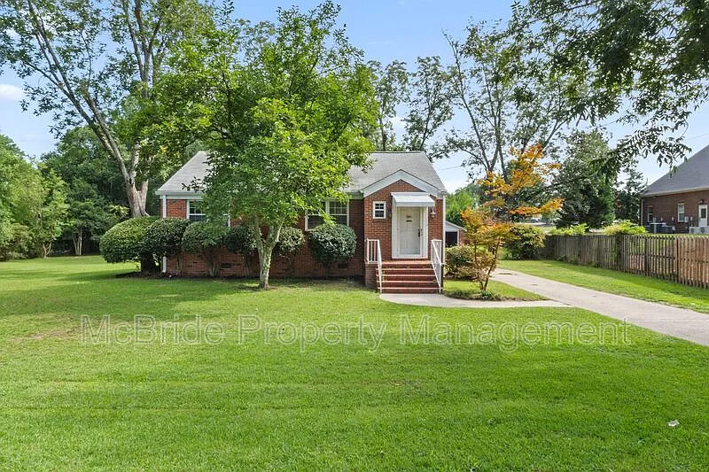 105 Nutgrove Dr