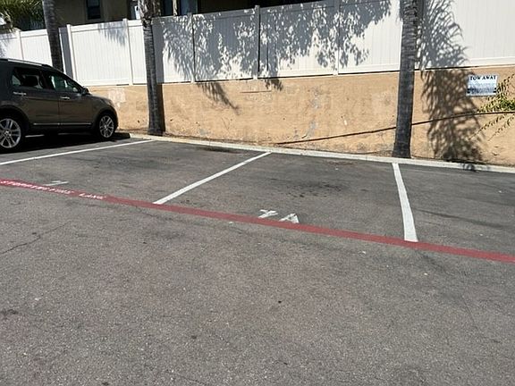 3rd image of 588 Arizona St #7