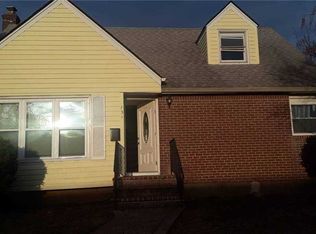 731 Park Ave, Uniondale, NY 11553
