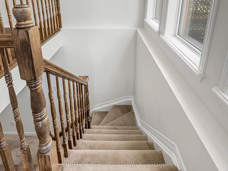 729 Nakina Way — Photo 39