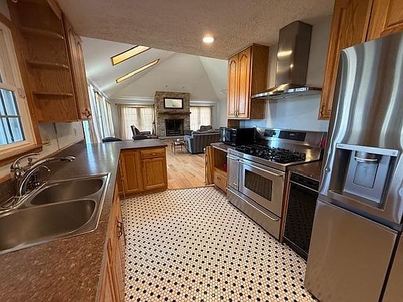 4th image of 7842 College Corner Rd