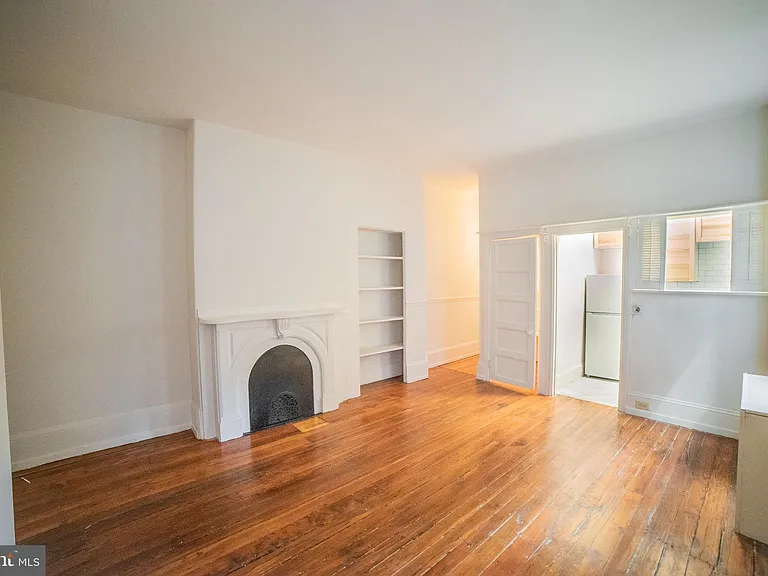 2314 Spruce St #1R — Photo 2