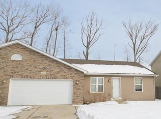693 Dearborn Rd, Valparaiso, IN 46385