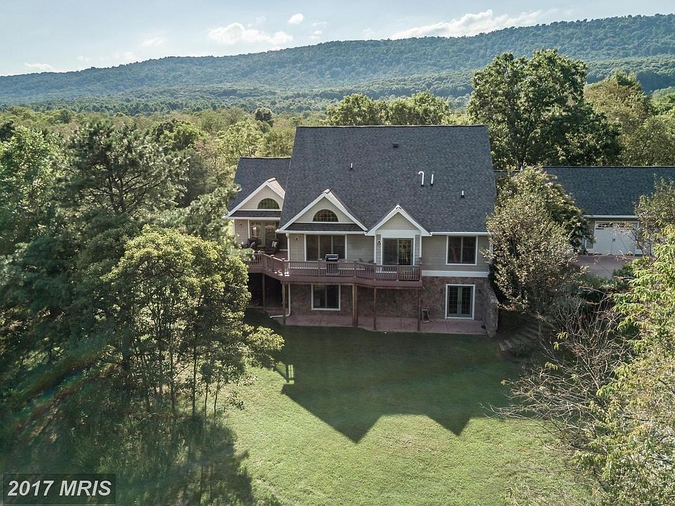 Welcome to 606 Sapphire Dr