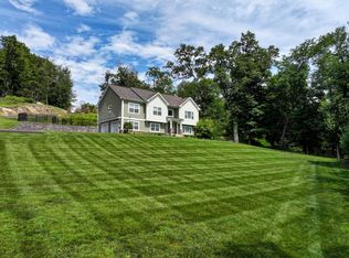 195 Pleasant Hill Rd, New Windsor, NY 12553