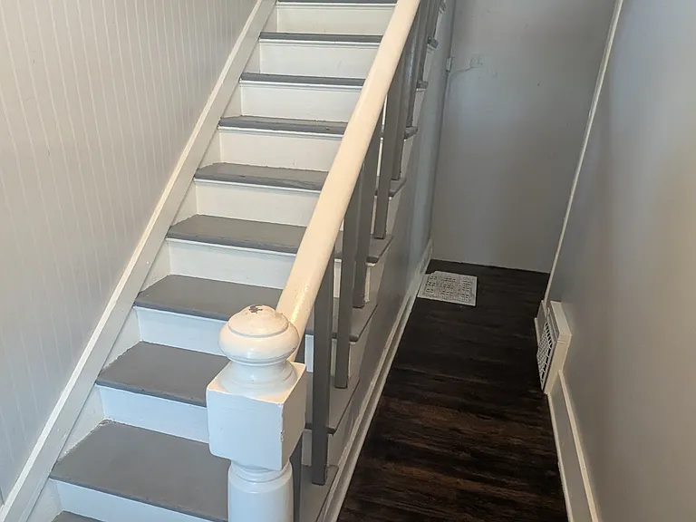 1008 Mechanic St — Photo 2
