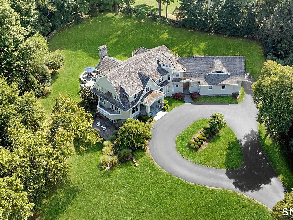 1st image of 80 Compo Road North