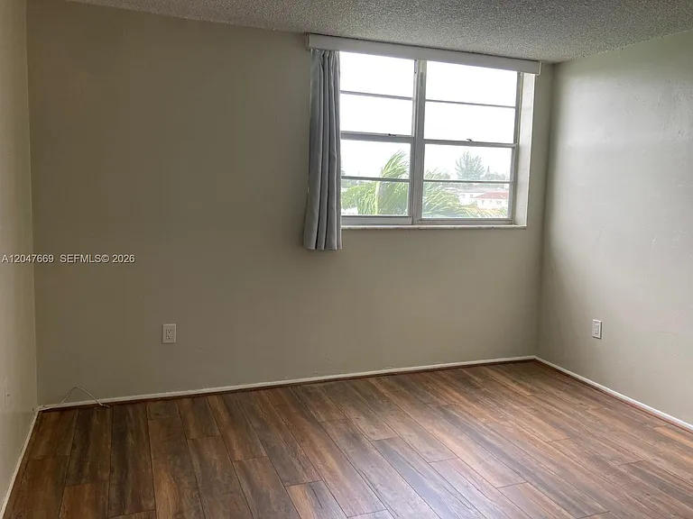 7900 Tatum Waterway Dr #305 — Photo 6
