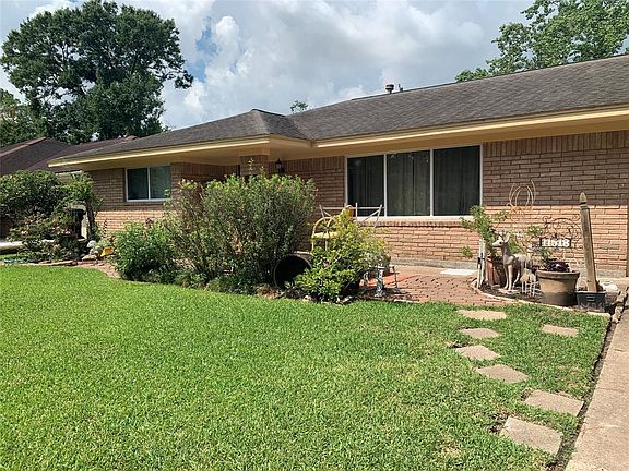3rd image of 11518 Mullins Dr