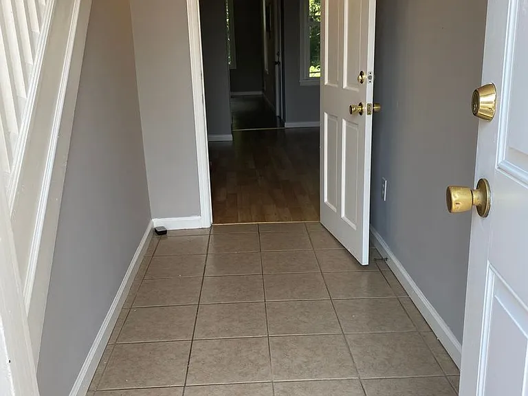 212 N Penn St — Photo 2