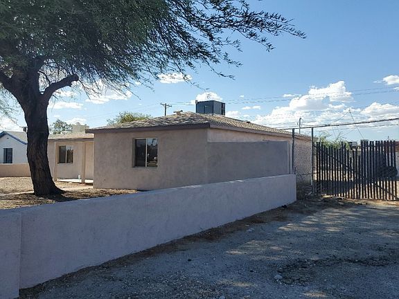 2nd image of 2725 E 22nd St