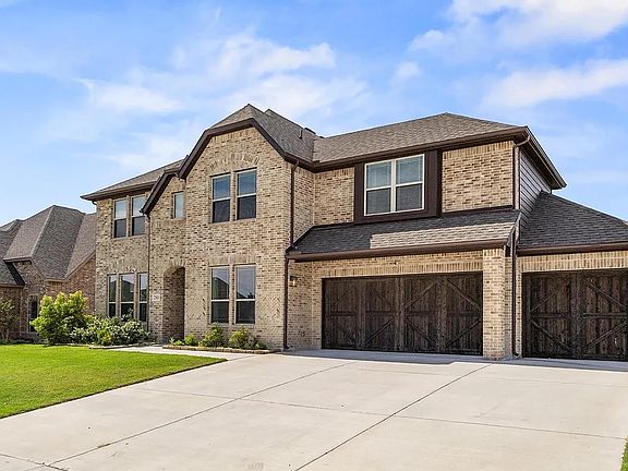 2nd image of 280 Sparkling Springs Dr