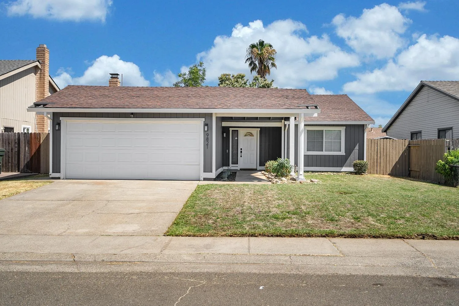 9821 Heartwood Way photo 1