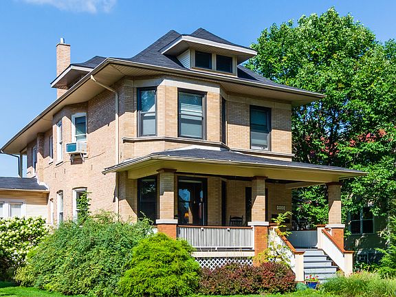 2nd image of 525 N Harvey Ave