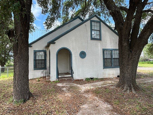 1st image of 701 N Gudron Ave
