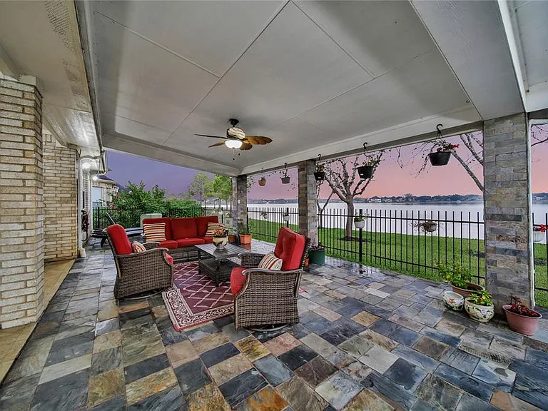 3831 Lakeridge Canyon Dr — Photo 1