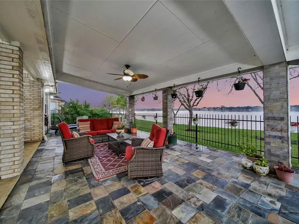 3831 Lakeridge Canyon Dr, Sugar Land, TX 77498