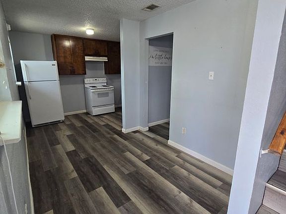 2nd image of 900 S 15th St