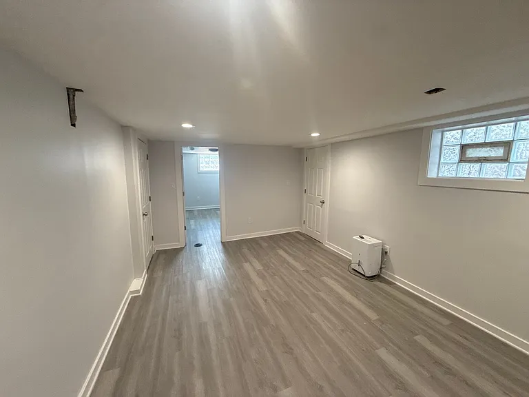 11004 S Normal Ave — Photo 15