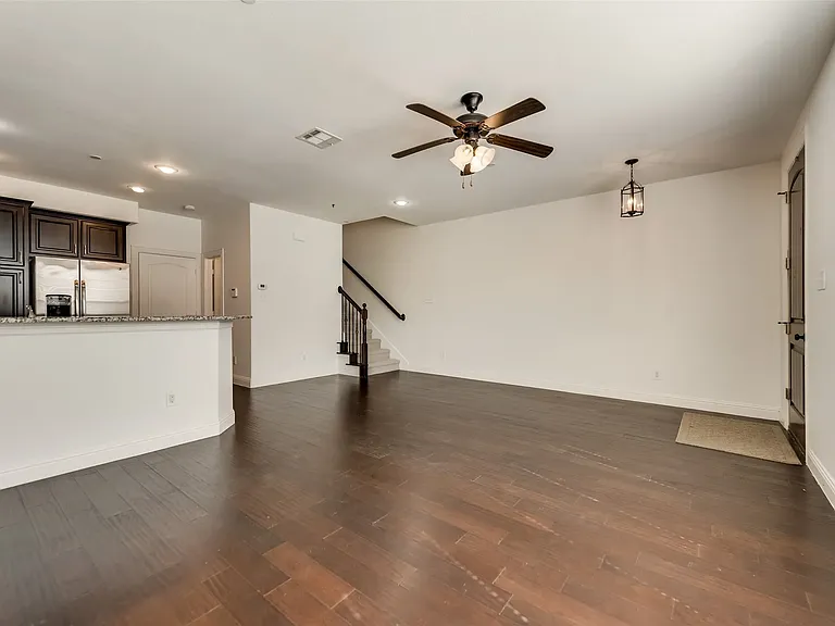 5745 Headquarters Dr — Photo 20