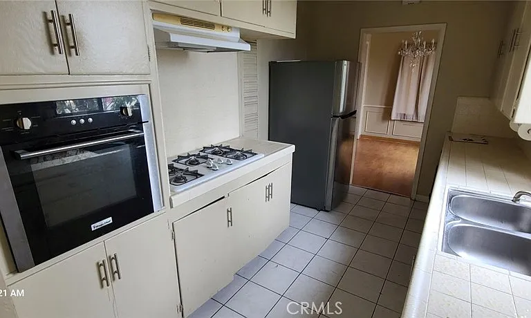 2403 N Lamer St — Photo 24