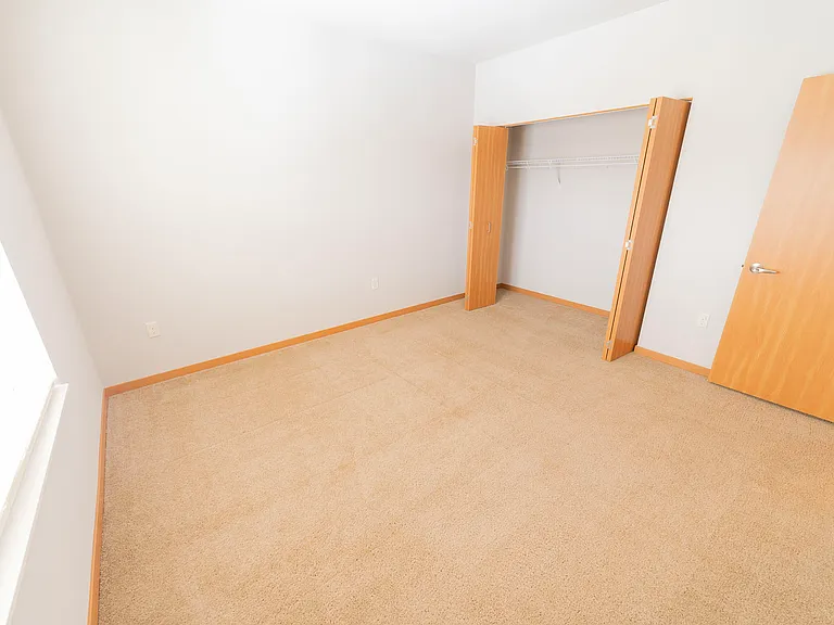 Mammoth Springs Apartments & Townhomes — Photo 54